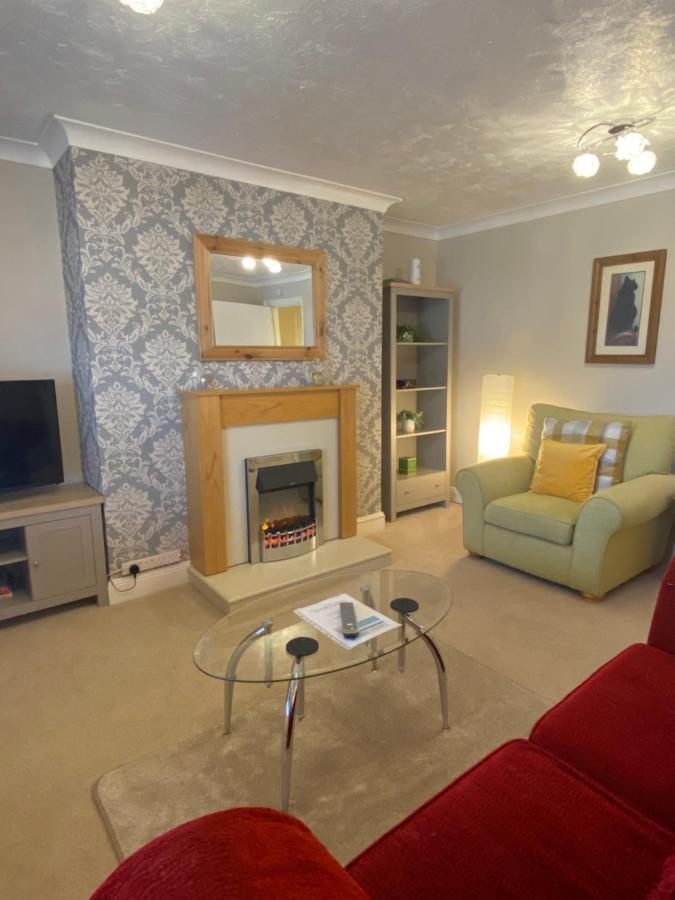 Convenient Contractor Stay Free Parking Walk To Weatherspoons Bedford Exterior photo
